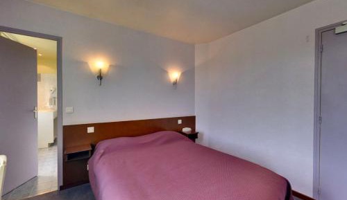 Family Room (2 Adults + 2 Children)