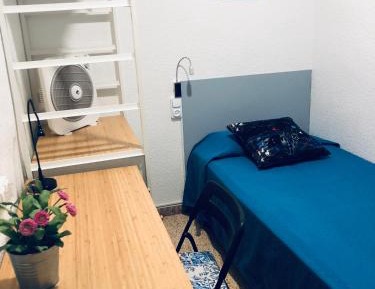Single Room with Shared Bathroom