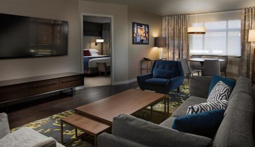 Metropolitan One-Bedroom Suite