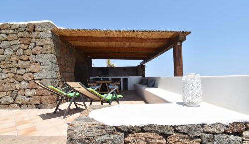 Deluxe Double Room with Balcony and Sea View