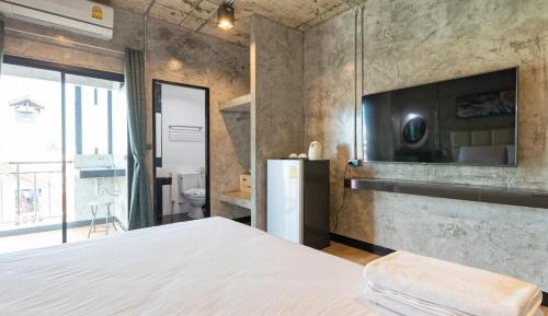 Deluxe Double Room with Balcony