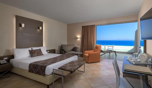 Double or Twin Room with Sea View