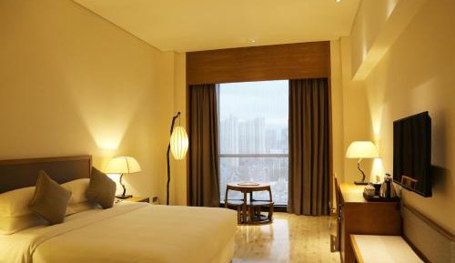 Standard Queen Room - Non Smoking Non Wine Vegetarian, marriage certificate is required if accommodating with heterosexual 