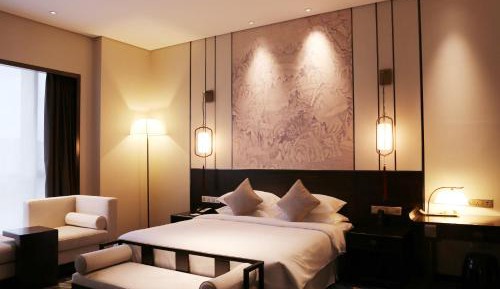 Superior Suite - Non Smoking Non Wine Vegetarian, marriage certificate is required if accommodating with heterosexual 