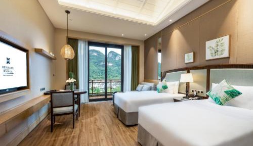 XinYue Building Deluxe Mountain view Twin Bed Room 