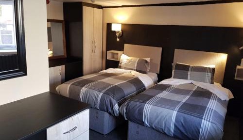 Twin room 2
