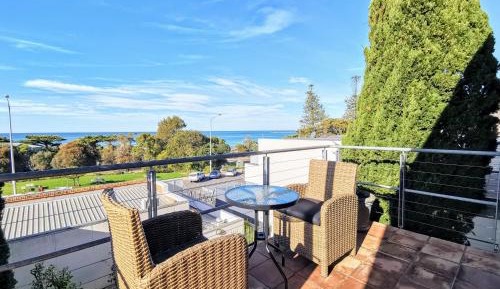 Apartment with Sea View