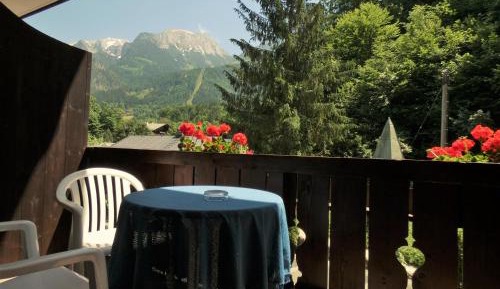 Double Room with Balcony and Mountain View