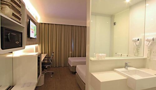 Suite with Sofa Bed