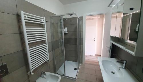 Deluxe One-Bedroom Apartment with Terrace