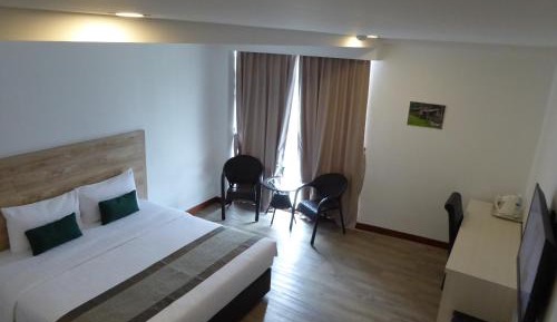 Deluxe King Room