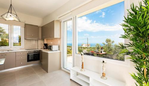 One-Bedroom Apartment with Sea View