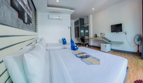 Triple Room with Pool View