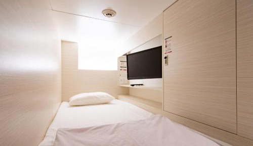 Capsule Room for Male 