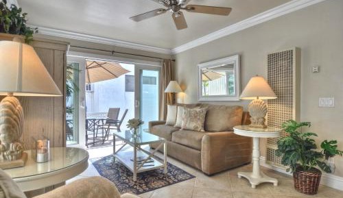 One Bedroom Apartment