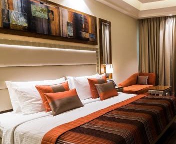 Executive Queen Room - Non-Smoking with Happy Hours (1+1 ;only applicable for IMFL not all the Brand at the bar) 15% off on Food & Soft beverage & Laundry 