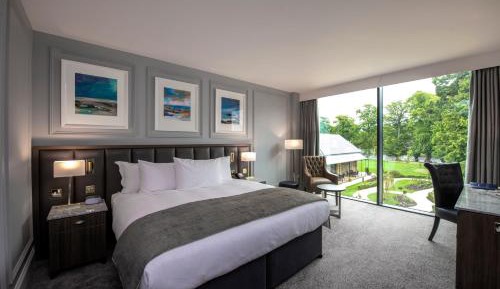 Executive King Room with River View - Converts to Twin Beds