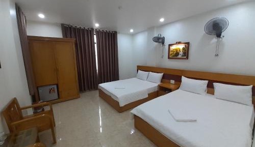 Quadruple Room with Private Bathroom