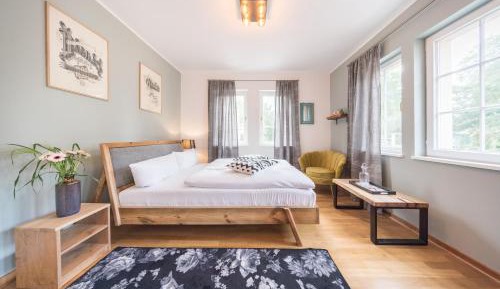 Deluxe Apartment