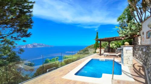 Villa with Sea View