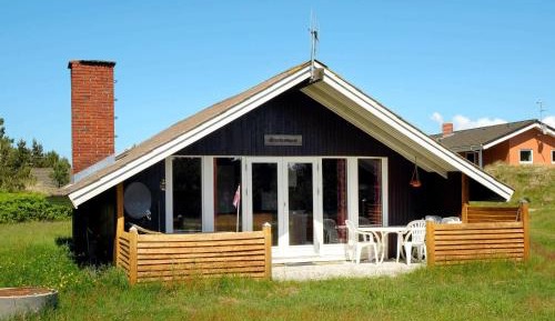 Three-Bedroom Holiday Home 