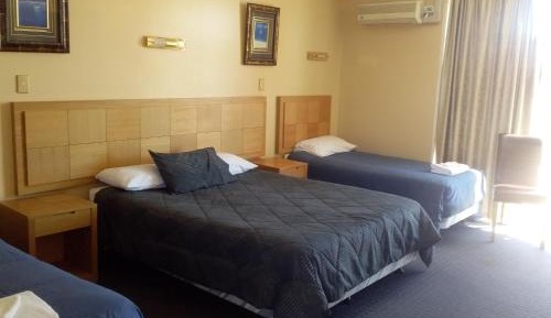 Deluxe Family Room
