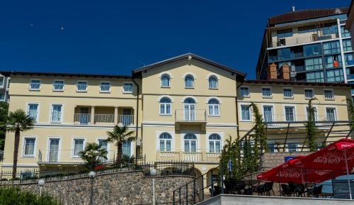 Double Room with Balcony and Sea View