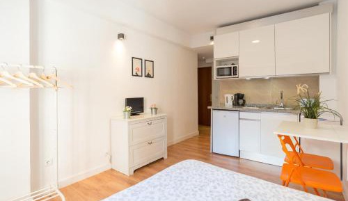 Studio Apartment