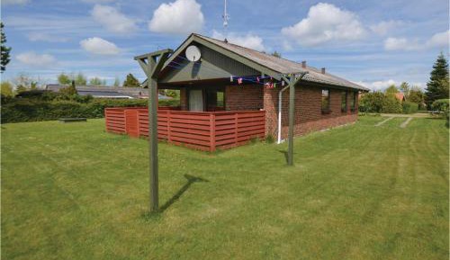 Three-Bedroom Holiday Home 