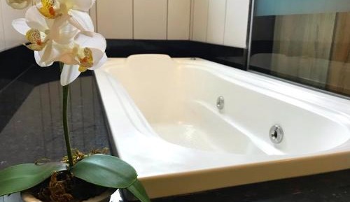 King Room with Spa Bath