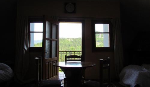 6-Bed Mixed Dormitory Room
