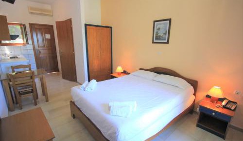 Studio with Sea View (2 Adults)