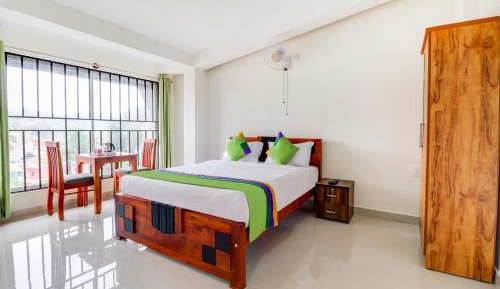 Standard Room With Queen Bed