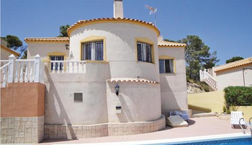Three-Bedroom Holiday Home 