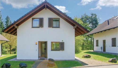Five-Bedroom Holiday Home