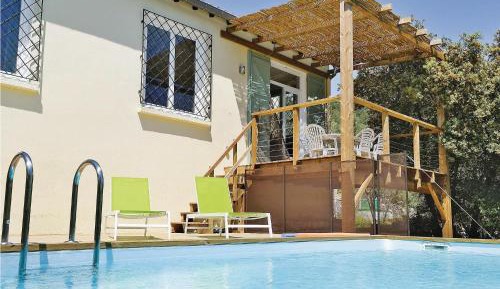 Three-Bedroom Holiday Home 