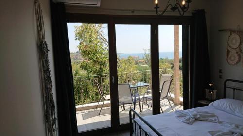 Studio Apartment with Sea View