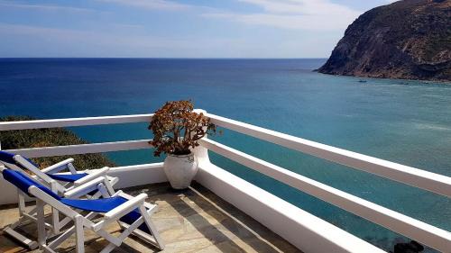 Studio Apartment with Sea View
