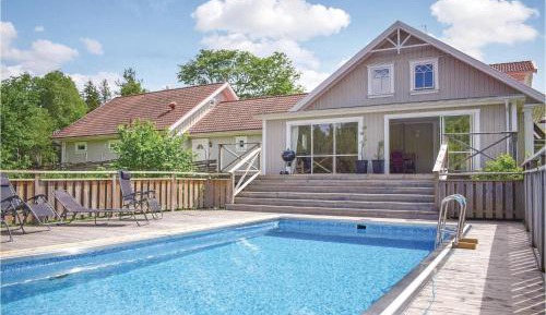 Five-Bedroom Holiday Home