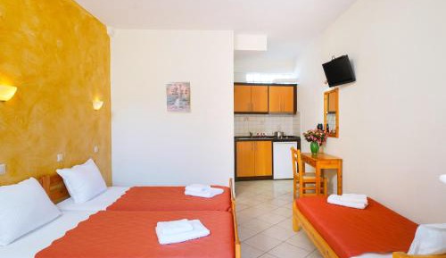Studio ( 3 Adults)