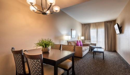 Legacy Two Room Suite
