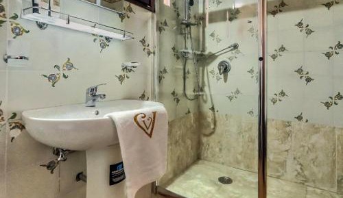 Deluxe Suite with Terrace and Sea View