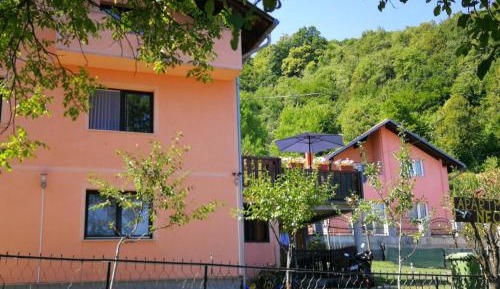 Three-Bedroom Apartment with Terrace