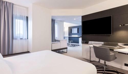Suite with Double Bed and Balcony