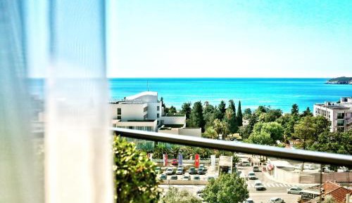 Deluxe Suite with Sea View