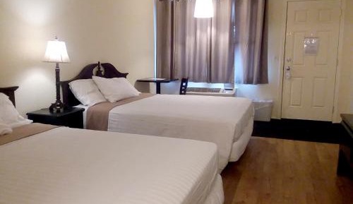 Standard Queen Room