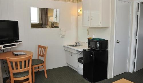C-Section Suite, King bed, Oceanfront, First Floor with Patio