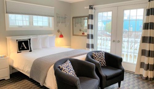 Queen Room