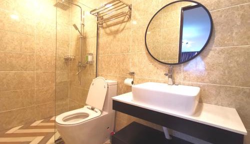 Minimalist King Suite