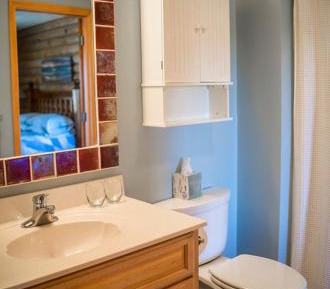 Deluxe Queen Suite